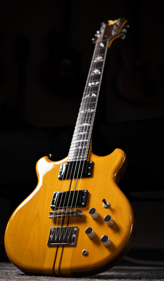 Eastwood Eagle Guitar #color_natural-maple