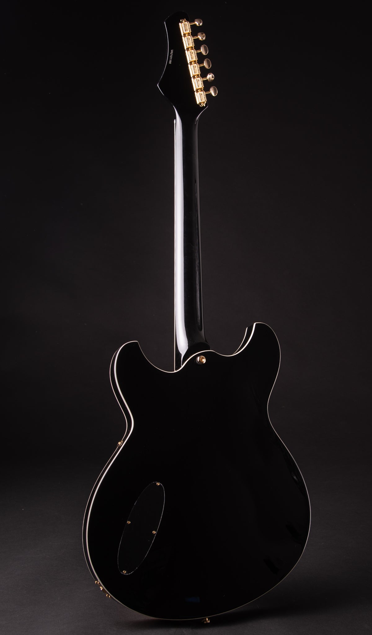 Eastwood Guitars Rivolta Regata VII Toro Black-and-Gold #color_toro-black-and-gold